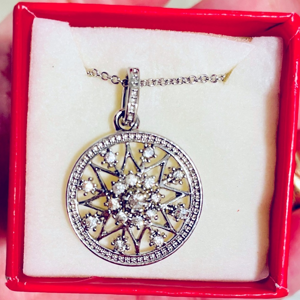 Vintage Silver Avon Necklace with crystal Star design